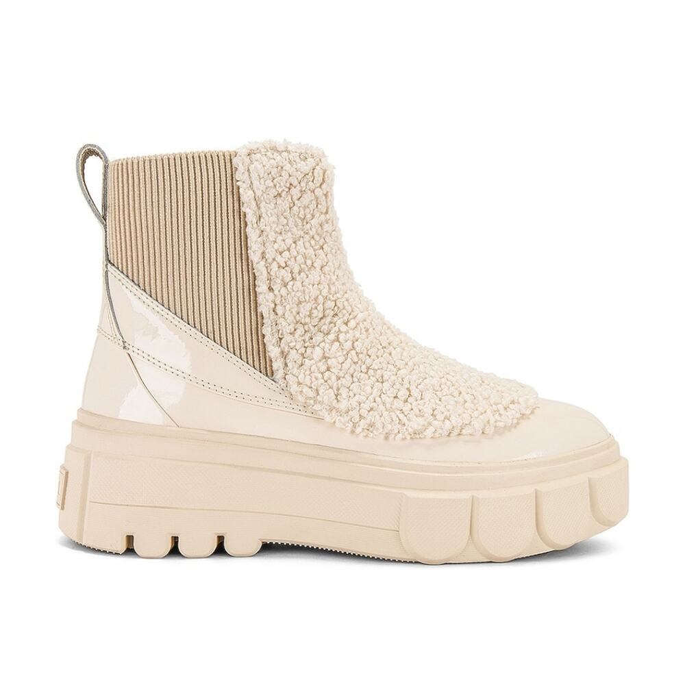 Sorel Caribou Boot in Bleached Ceramic & Oatmeal